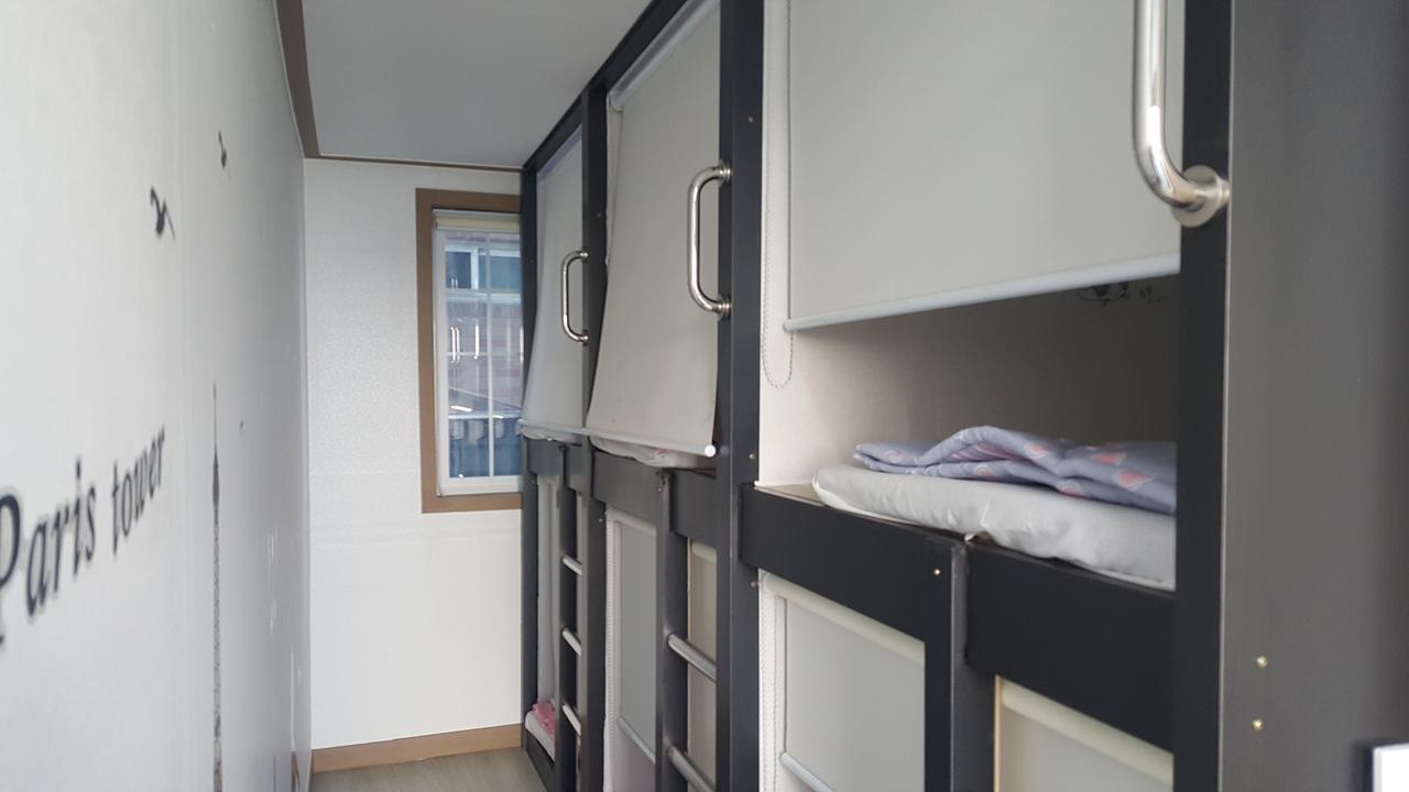 Ocean Capsule Guesthouse Kangnung Exteriér fotografie
